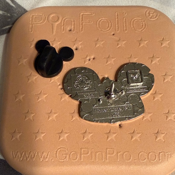 Disney Stitch hat Enamel Pin - Picture 2 of 2